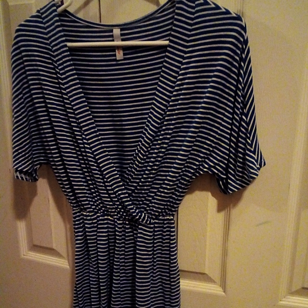 Shirts - Picture 7 of 8